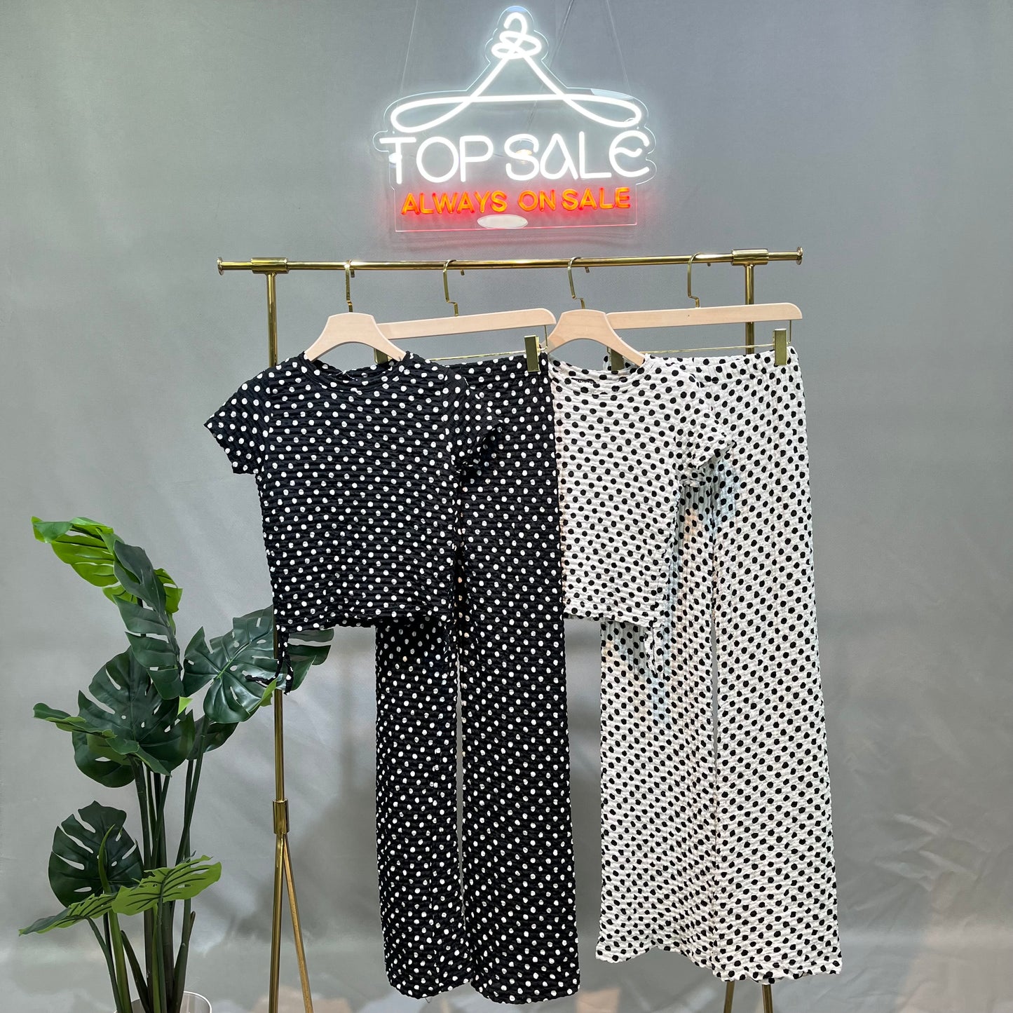 Polka Dot Sets